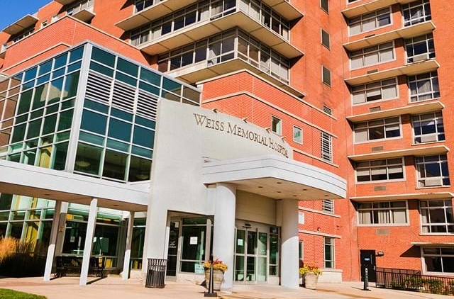 Weiss Memorial Hospital External Photo of Building