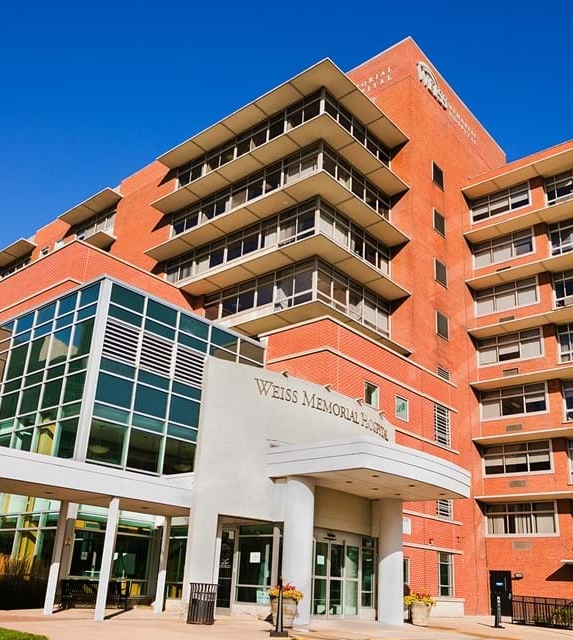 Weiss Memorial Hospital External Photo of Building