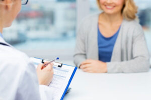 Patient with orthopedic doctor